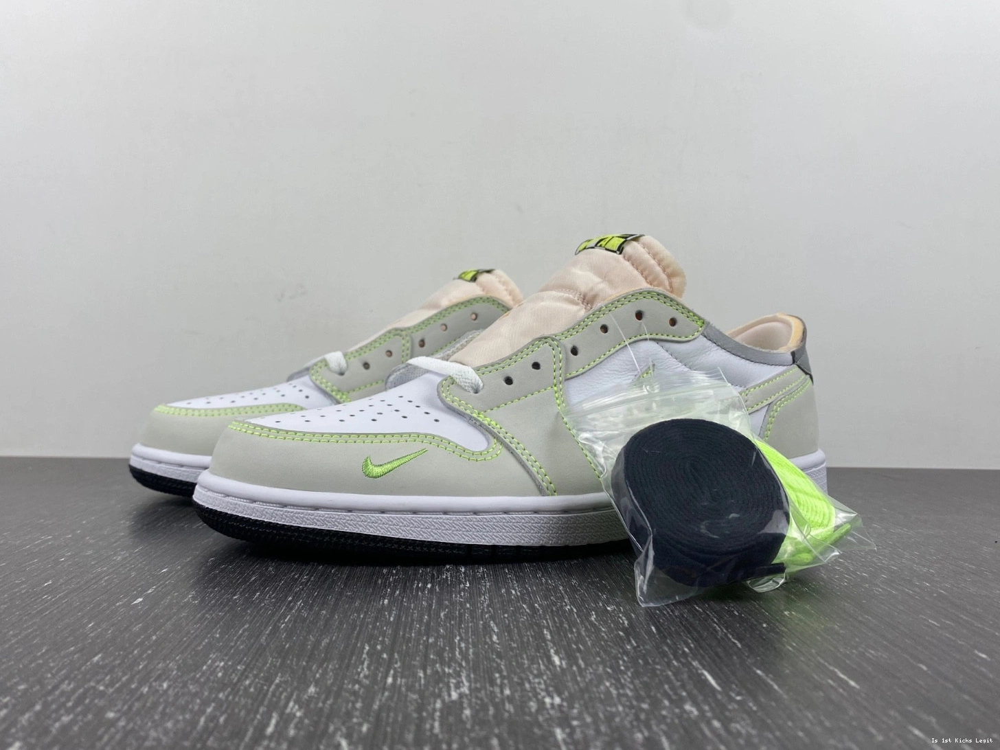  DM7837-103 Retro 1 Low Jordan Green Black White Ghost 1126